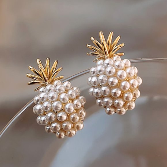 Pineapple Pearl Earrings - Picture 3 of 6